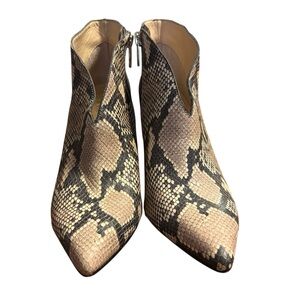 NWOB Vince Camuto Snake Print Heel Ankle Booties, Size 7M
